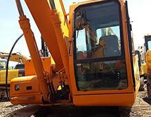 二手现代215LC-7挖掘机 性能与价值分析