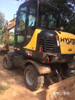 现代R60W-7挖掘机 高效灵活的城市建设伙伴